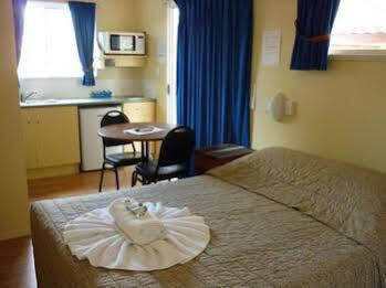 Roma Aussie Tourist Park Motel ภายนอก รูปภาพ