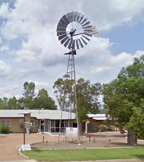 Roma Aussie Tourist Park Motel ภายนอก รูปภาพ